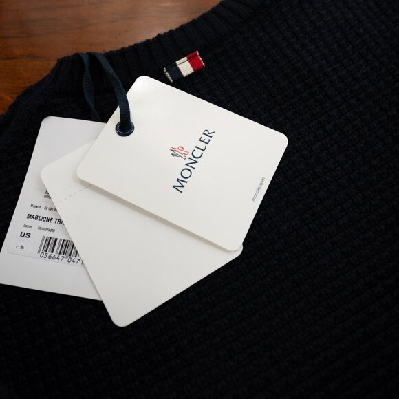 Moncler Sweater - Picture 9 of 9